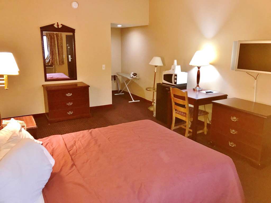 Americas Best Value Inn-Livonia/Detroit Kamer foto