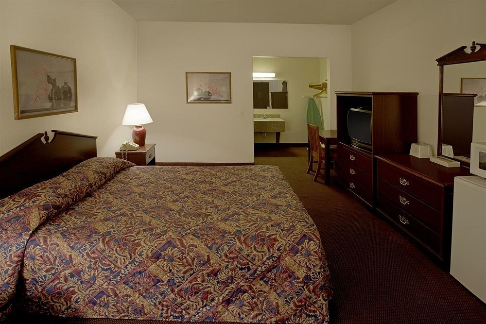 Americas Best Value Inn-Livonia/Detroit Buitenkant foto