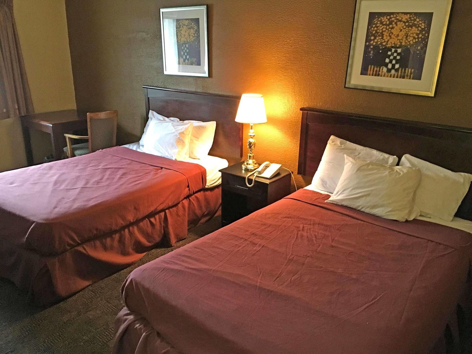 Americas Best Value Inn-Livonia/Detroit Buitenkant foto