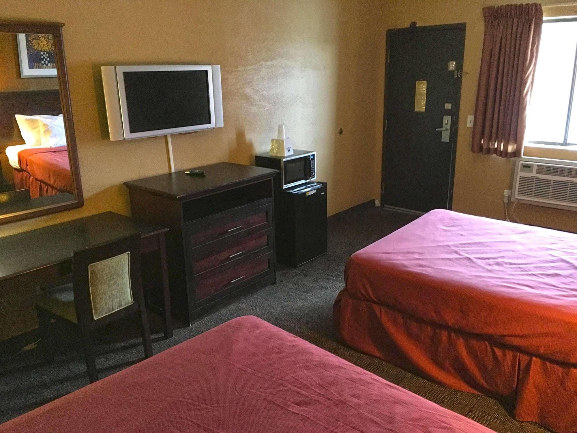 Americas Best Value Inn-Livonia/Detroit Buitenkant foto