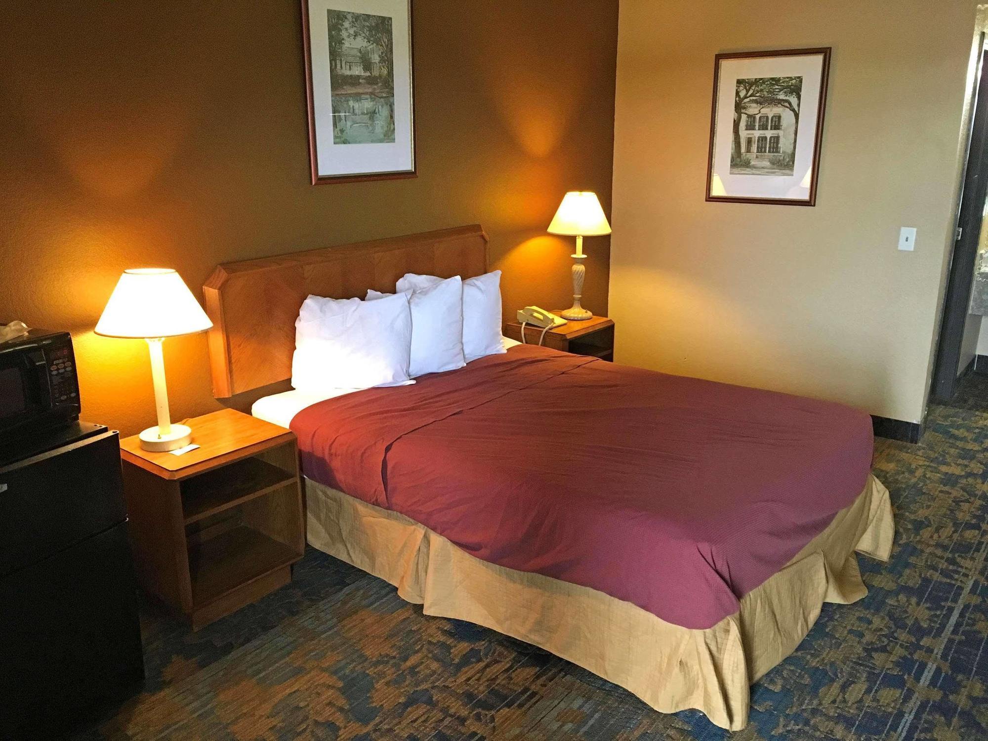 Americas Best Value Inn-Livonia/Detroit Buitenkant foto